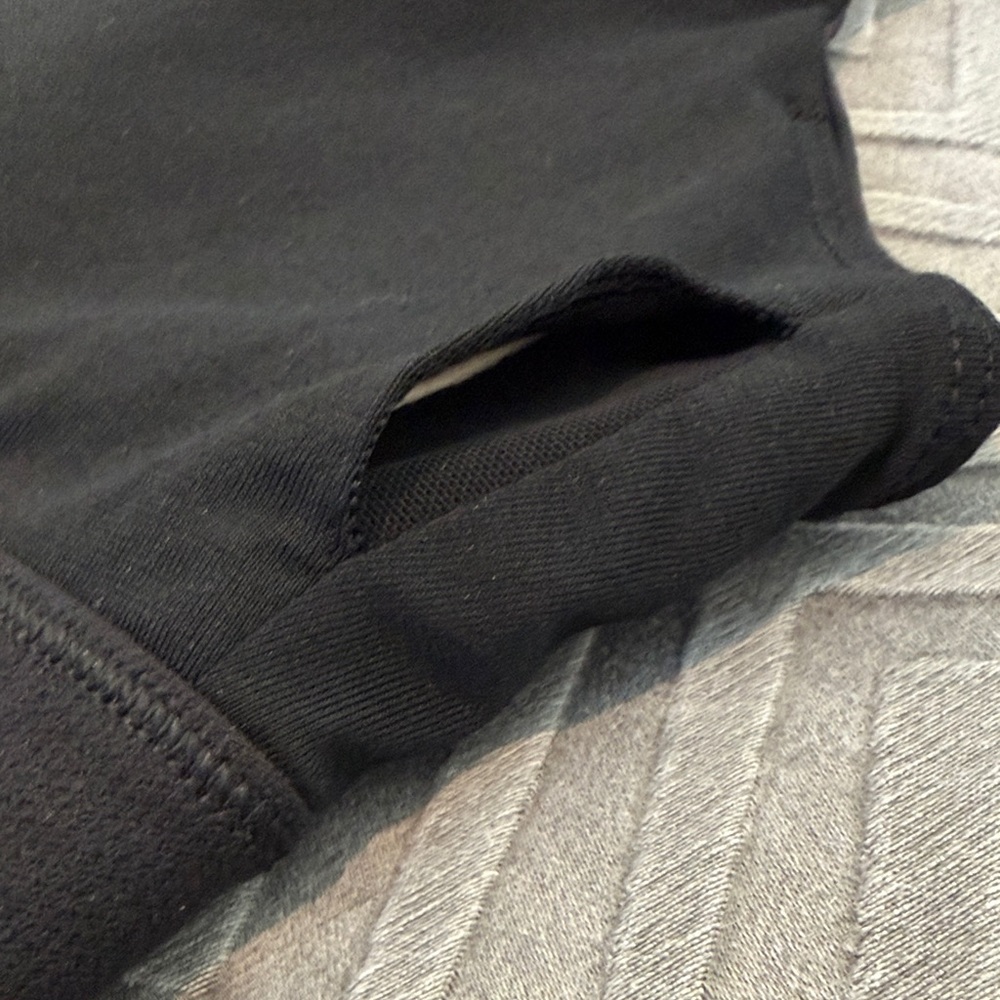 GAP Black Sports Bra - Picture 5 of 11